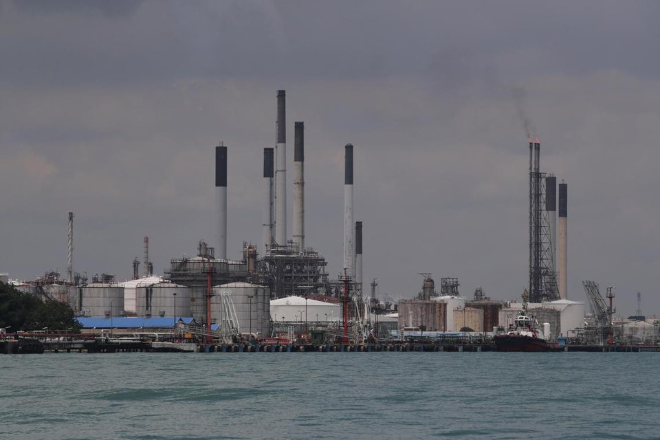 Singapore offers carbon tax rebates of up to 76% for refiners, petrochemical firms, sources say
